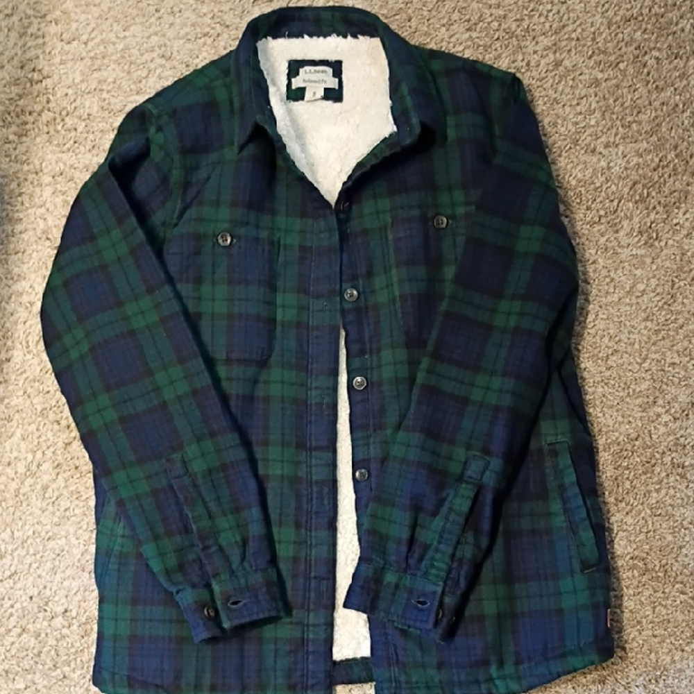 Classic Women's Plaid Shirt Jacket in Green and Blue